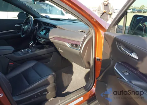 2021 Cadillac Xt4 Fwd Luxury from USA, damaged, VIN 1GYAZAR44MF045817